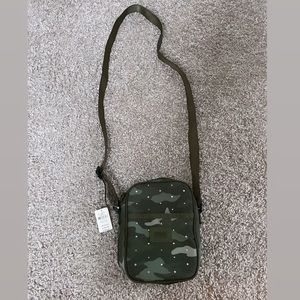 Victoria’s Secret crossover purse